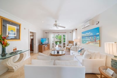 Luxury Villa Photo #7