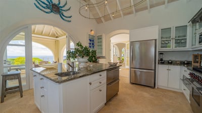 Kitchen & Dining Area