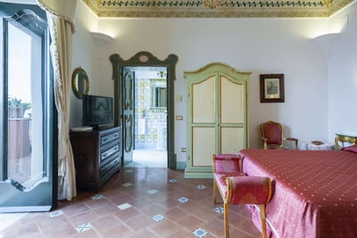 Luxury Villa Photo #32