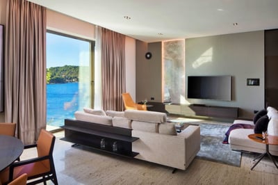 Luxury Villa Photo #12