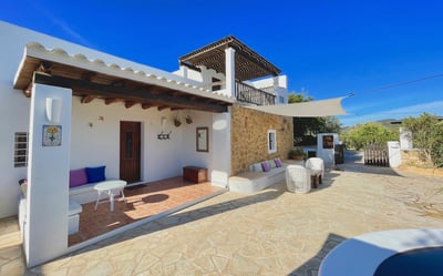 Luxury Villa Photo #14