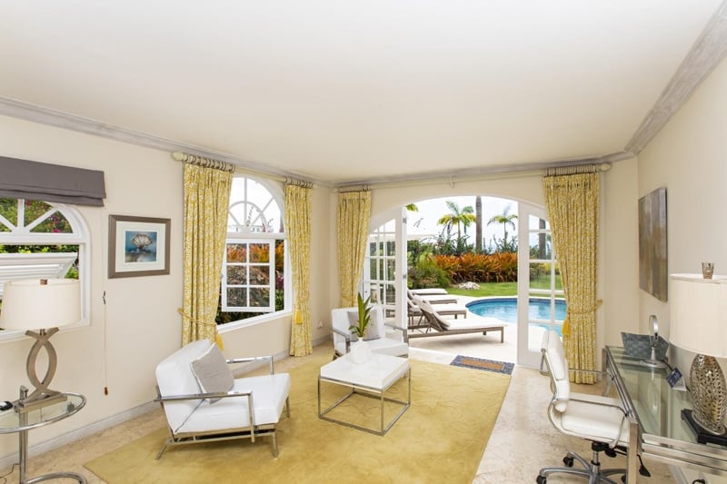 Royal Villa 1 | Swansway