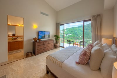 Luxury Villa Photo #63