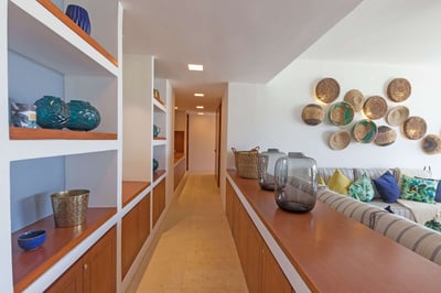 Luxury Villa Photo #9