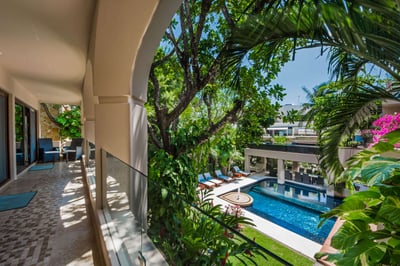 Luxury Villa Photo #4