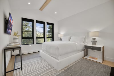 Luxury Villa Photo #47