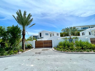 Luxury Villa Photo #27