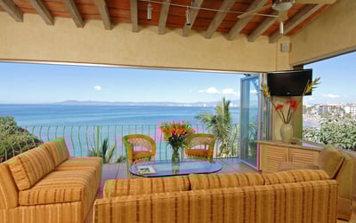 Luxury Villa Photo #9