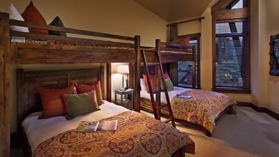 Bunkroom suite with 2 twin over queen bunks