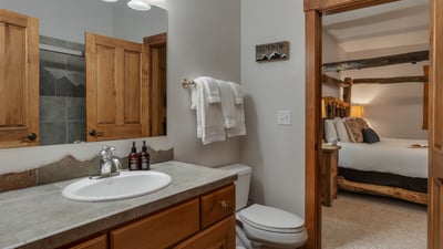 King ensuite on lower level