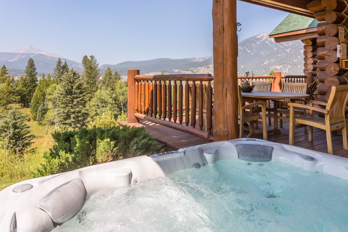 Huckleberry Hideaway