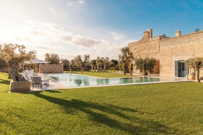 Luxury Villa Photo #2