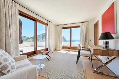 Luxury Villa Photo #30