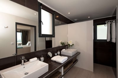 Luxury Villa Photo #22