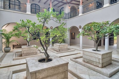 Luxury Villa Photo #28