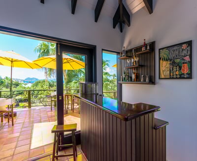 Luxury Villa Photo #15