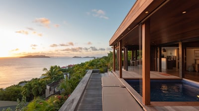 Luxury Villa Photo #3