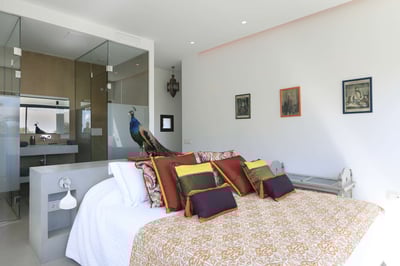 Luxury Villa Photo #24