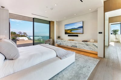 Luxury Villa Photo #22