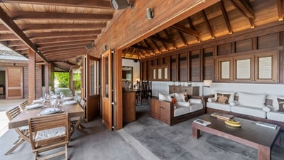 Luxury Villa Photo #16