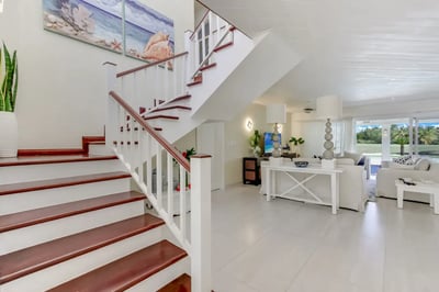 Luxury Villa Photo #25