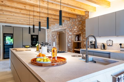 Luxury Villa Photo #14