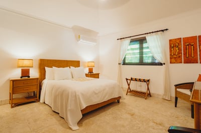 Luxury Villa Photo #19