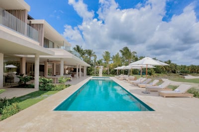 Luxury Villa Photo #7