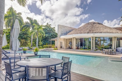 Luxury Villa Photo #6