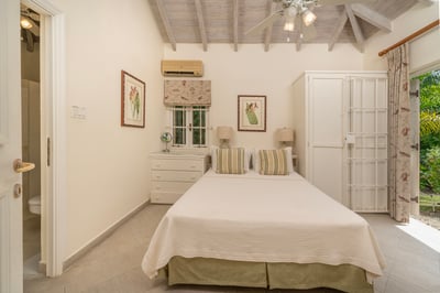 Luxury Villa Photo #19