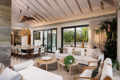 Luxury Villa Photo #12