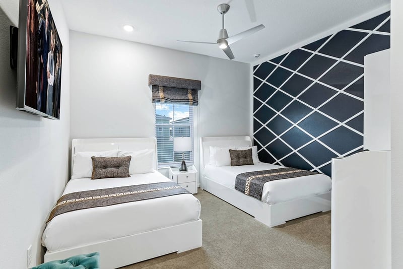 Tee It Up at Villatel Village Solterra