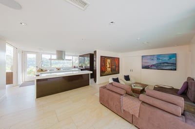 Luxury Villa Photo #60