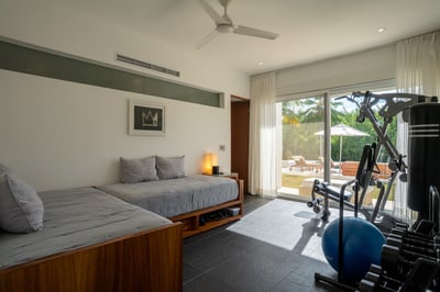 Luxury Villa Photo #30