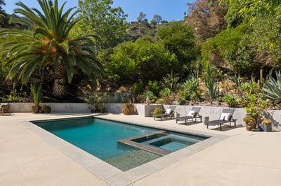 Luxury Villa Photo #17