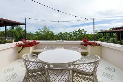 Luxury Villa Photo #2