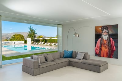 Luxury Villa Photo #20