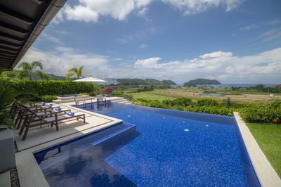 Luxury Villa Photo #5