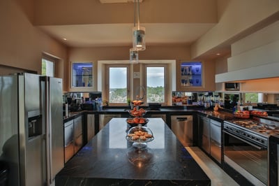 Luxury Villa Photo #17