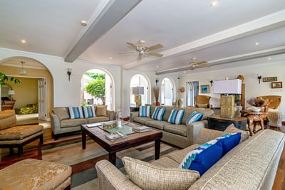 Luxury Villa Photo #21