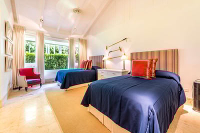 Luxury Villa Photo #30