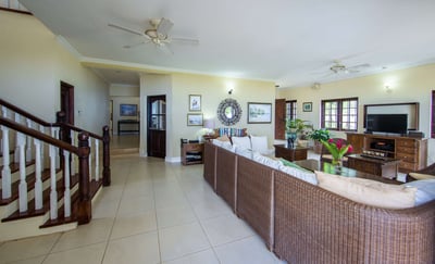 Luxury Villa Photo #10