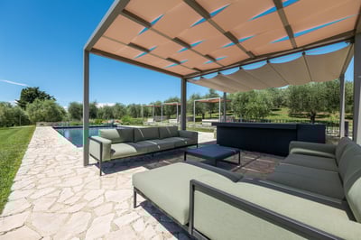 Luxury Villa Photo #5