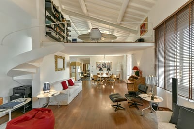 Luxury Villa Photo #2
