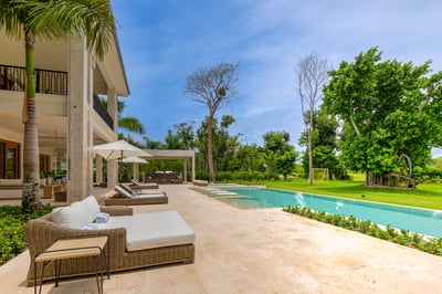 Luxury Villa Photo #5