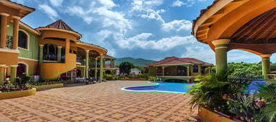 Luxury Villa Photo #3