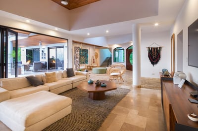 Luxury Villa Photo #17