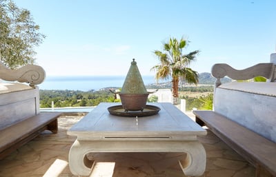 Luxury Villa Photo #6