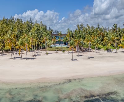 Luxury Villa Photo #14