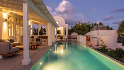Luxury Villa Photo #6